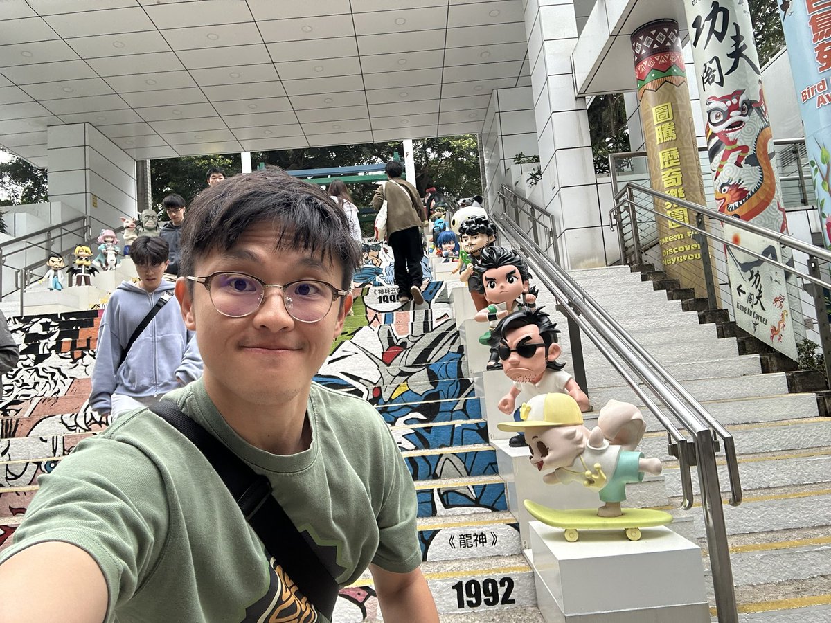 Is looking young an advantage or a challenge?

Many people dream of looking young. For me, it’s often a stress.

Had a face-to-face meeting today about durian partnership In hong kong with strong resistance. After many rounds of sharing and explanation, things started to get