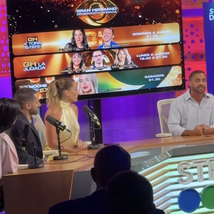 forcendsmicaela's tweet photo. 💣|| ¡TOTALMENTE CONFIRMADO! Mica será parte del nuevo stream de telefe llamado “GH LA JUGADA” junto a @fedepopgold y Daniela Celis. 

- desde acá, siempre bancándote @MicaViciconte 💚

#MicaViciconte https://t.co/aFw85SXjRT