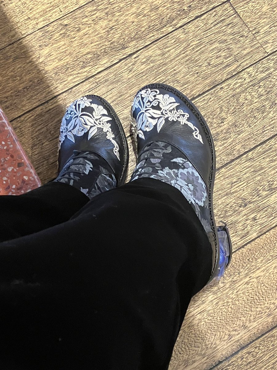 MABATAKI美雨 (@jijikuromyu) / Posts / X