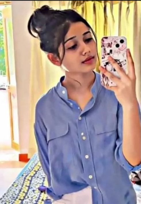 mauryaji143's tweet image. "Khud se pyaar karna bhi zaroori hai ❤️"
#Selfie #NewPost #FeelingGood #DesiGirl_