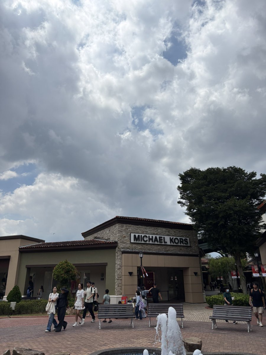 used thermometer to measure the AQI and it was < 30.