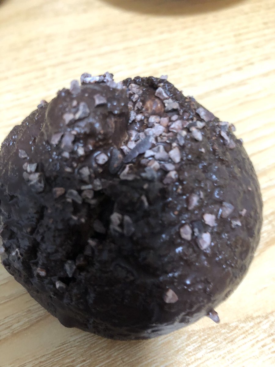 そして、デザートはこれ

ゴディバの新作ケーキ
これがうまかった
毎日食べたい
後で買いにいこう