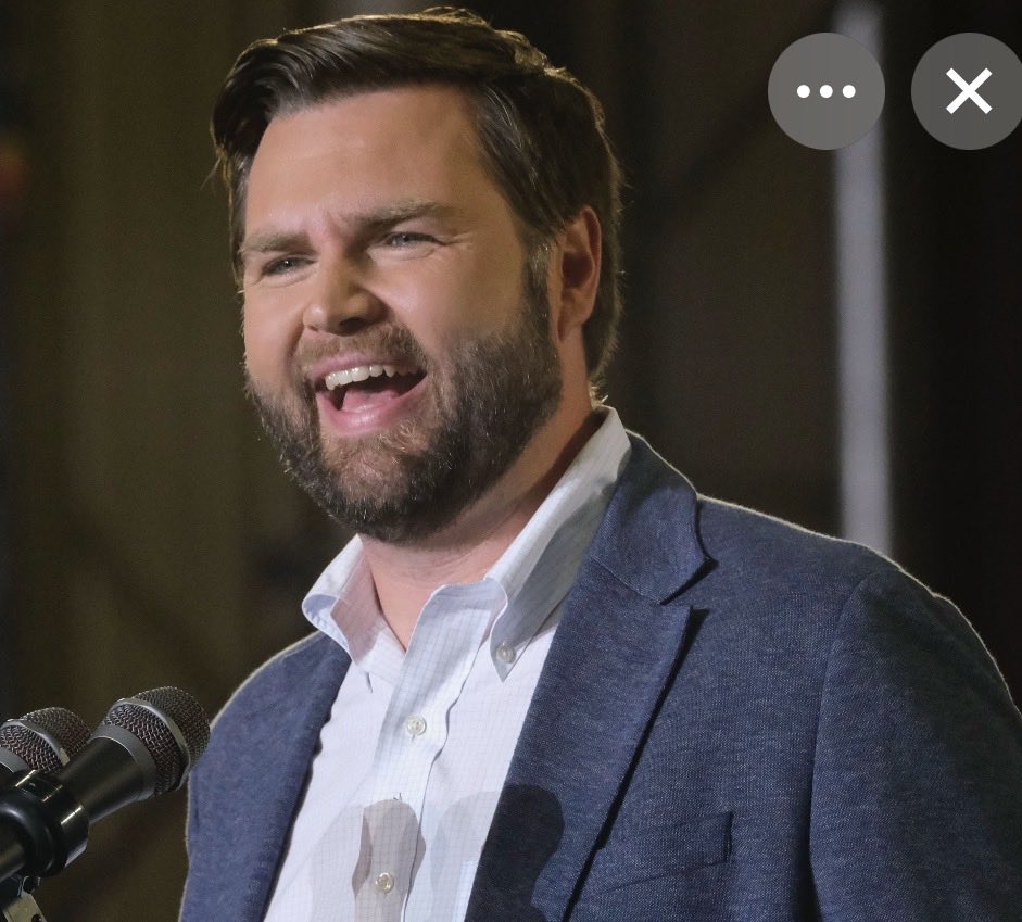 «اگر یهودیان زندانی در کمپ آشوویتس میخوان از این کمپ آزاد بشن، اون دیگه مربوط به خودشان است، ولی تمام هدف و تمرکز ما اینه که فقط با آلمان های نازی یه معامله تسلیحاتی بکنیم»

یک حرامزادهِ پست فطرتِ خبیث