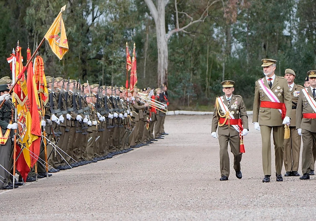 Tras las quejas recibidas, <a href="/_ATME/">Asociación de Tropa y Marinería Española ATME</a> ha solicitado información sobre impago dietas incorporación soldados 1º Ciclo 2025 procedentes CEFOT Cáceres, mientras los de Cádiz ya las han percibido. Motivo del retraso y fecha de pago. 📋✍️
#FAS #ATMEactua