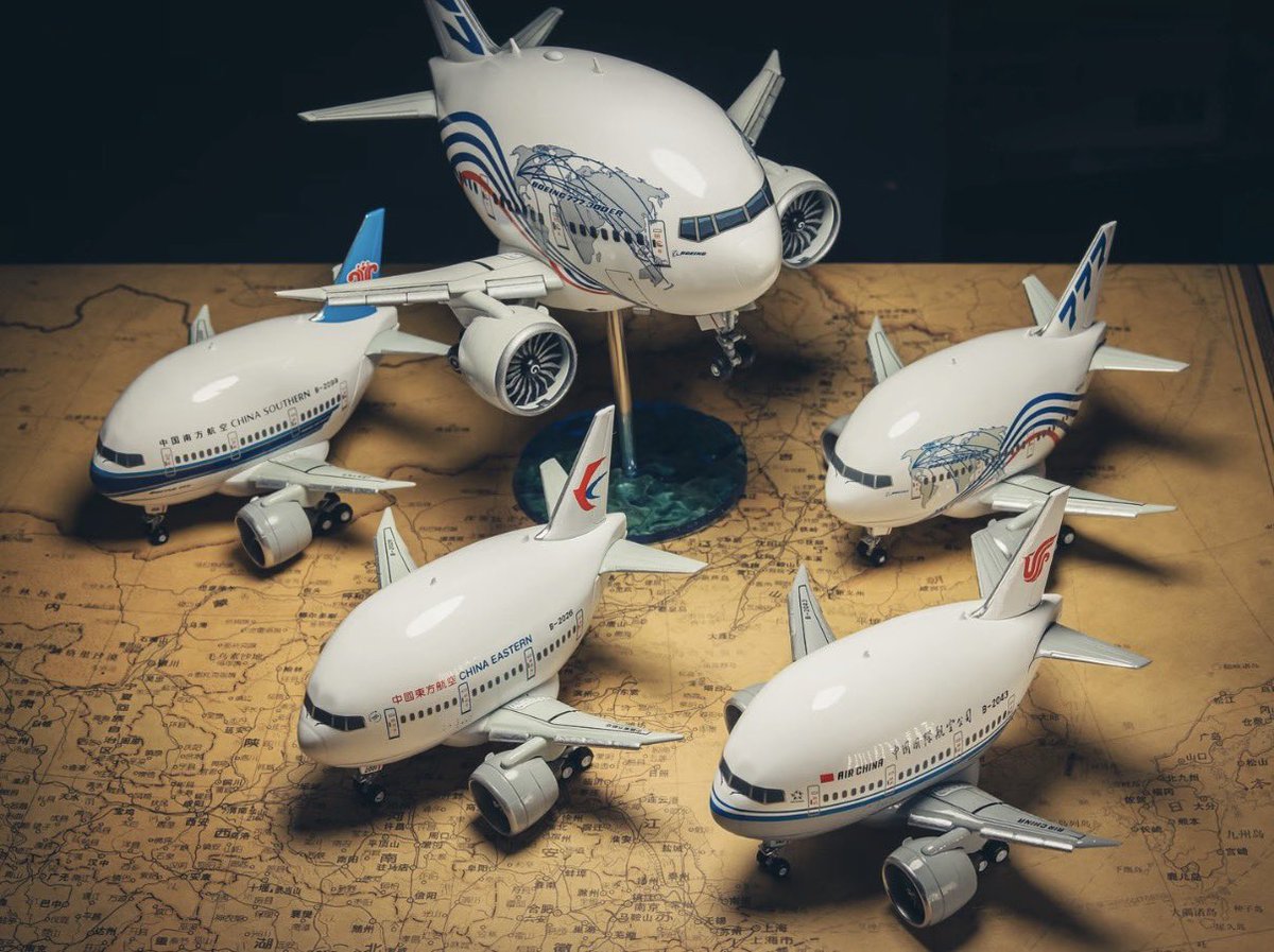 ModelAirliner's tweet photo. 【ひこーきちゃんからの新商品情報】
#NGmodels
もうすぐ777が来るよ〜！
やっとワイドボディ機だ！
👇👇👇👇👇👇👇
https://t.co/7uttZZp36x https://t.co/Q7bqYG6bWB