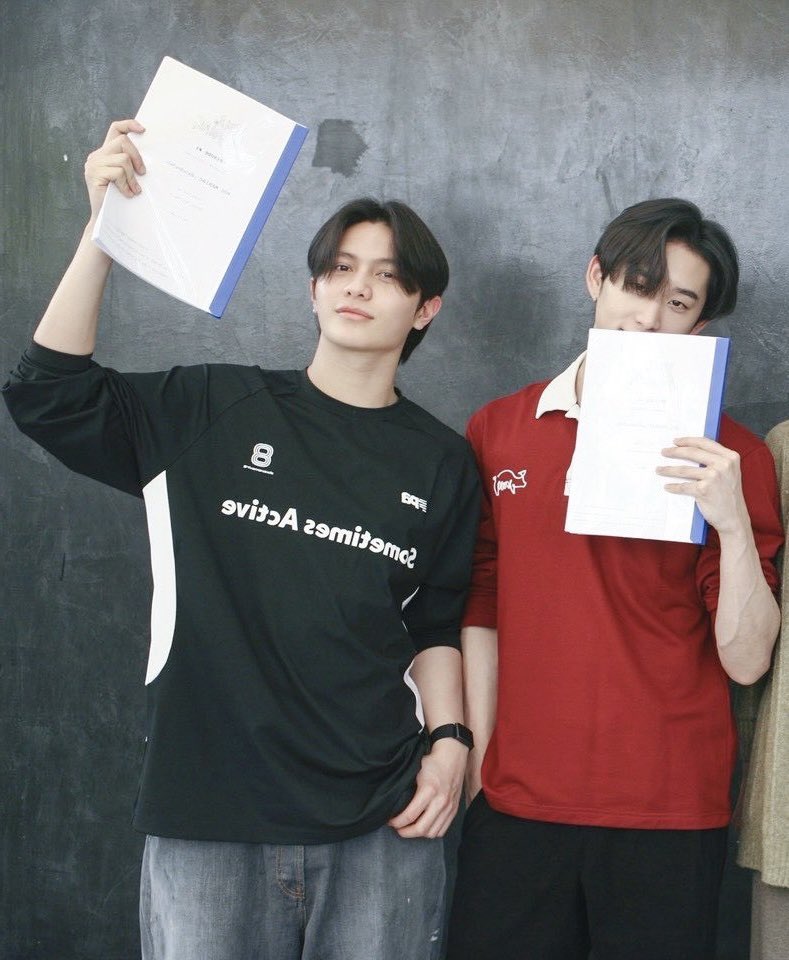 เมะธงดำ                       เคะธงแดง