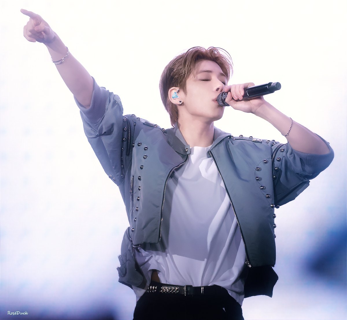 260201

🐿️✨🎤🎶🔥💗

#태현 #TAEHYUN #テヒョン
#투모로우바이투게더  #투바투
#TOMORROW_X_TOGETHER
#TXT