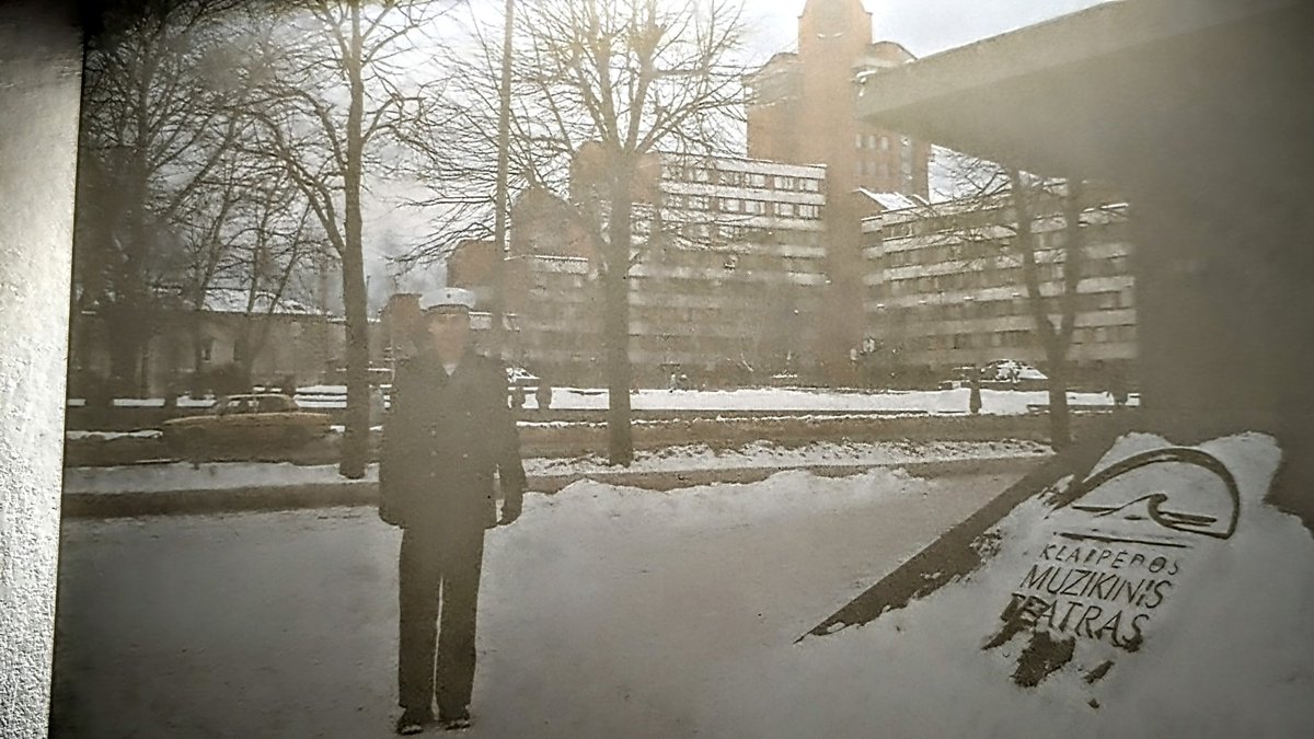 Johannes_68's tweet image. #ThroughbackThursday 

Vor 35 Jahren, im Februar 1991, standen deutsche Marinesoldaten in Litauen und Russland und versorgten die Länder mit Vorräten des Bundes. Die Lehmanns waren dabei.