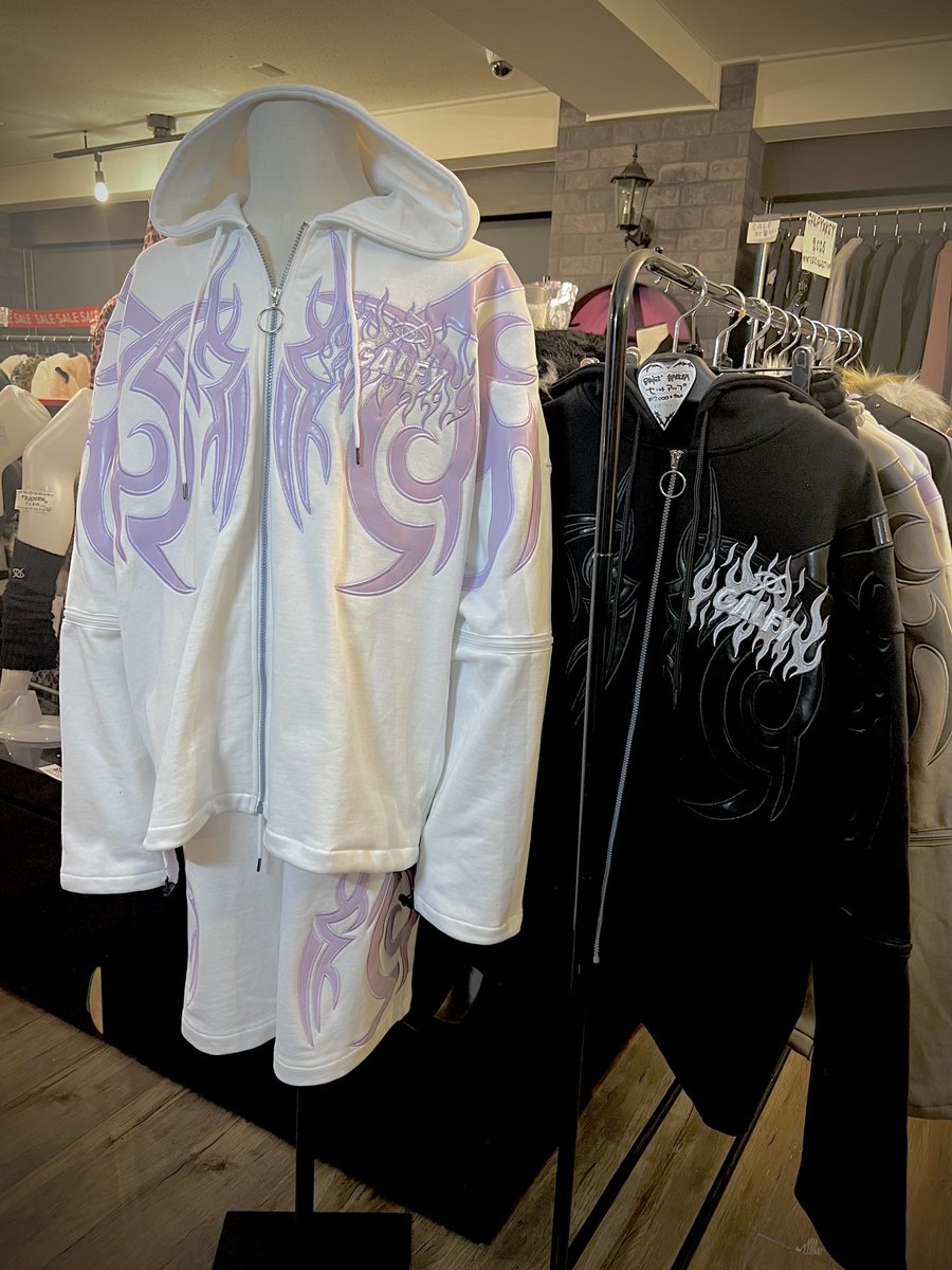 蹴威部族柄セットアップ」 KRY原宿竹下通り 🔥好評販売中