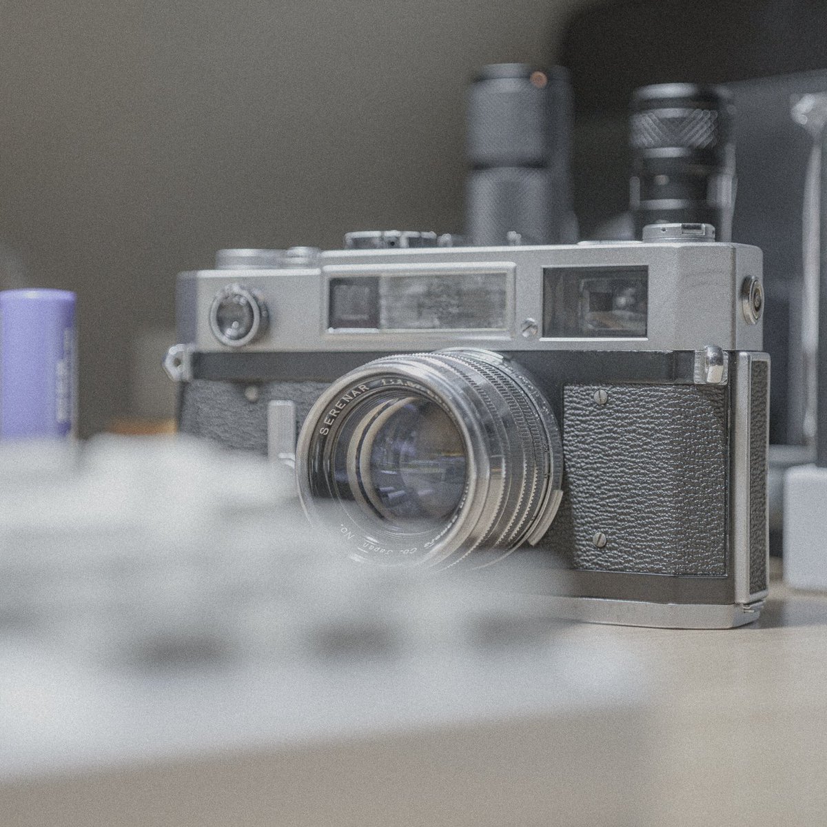 JHL1310841's tweet image. #canon 
#7S 
#repair

라이트 미터의 저항이 부러져있다.
LR44 배터리를 주로 사용하려고 3.83K Ohm 저항을 주문했다.

국내에 없어서 해외 배송 명절  지나서 받을꺼같다.