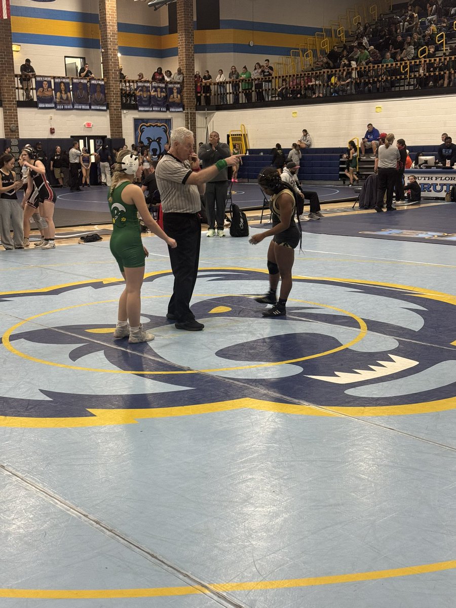 wrestlingLR's tweet photo. Great 1st Day on the mat for your Lady Wrestlers!! All advance to DAY 2 ! All hopeful to advance to state tournament!! Seniors KC & Nyla both (1-1) on the day, So. A. Ferguson (0-1) on the day ! #TenaciousAnimals https://t.co/iNSPRIUPJ4