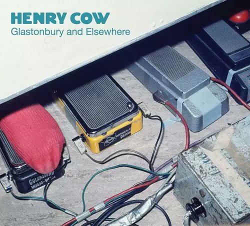今年買ったCD13. HENRY COW/GLASTONBURY AND ELSEWHERE(2023)
カンタベリー系のロックバンドで、音楽的にも政治的にも最もラジカルな姿勢を貫いたR.I.O.の先駆的バンド。彼ら最古のライブ音源を含めた蔵出し集。抜群のテクニックとフリー・ジャズ的で先鋭的なサウンドは永遠のアヴァンギャルド。