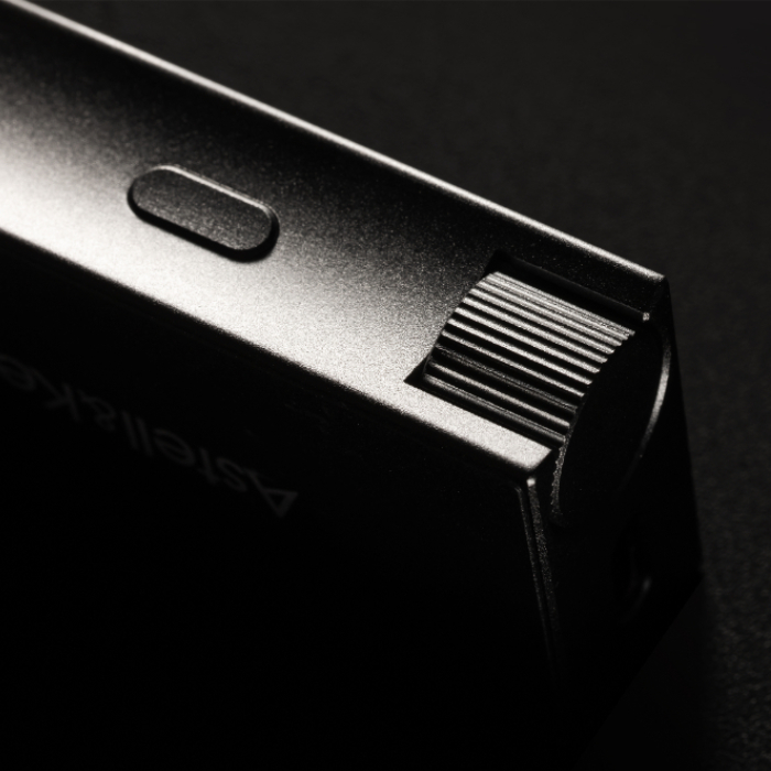 🎉2/21発売！🎉

Astell&amp;Kern AK HC5　 e☆イヤホン オンラインストア価格￥76,230 (税込)

🧡AKMフラッグシップDAC「AK4499EX」をポータブルUSB DAC初搭載
🧡並列配置OP AMPによるHigh Driving Modeで強力な駆動力を実現
🧡1.62型OLEDディスプレイ＆150ステップ独立ボリューム搭載