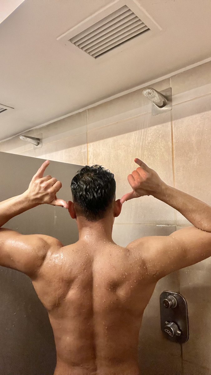 pwrhottie's tweet photo. Falta su gym bro 💪🏽 https://t.co/WtREVGvZW8