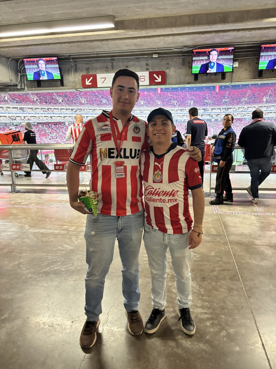 martin muñoz tweet media