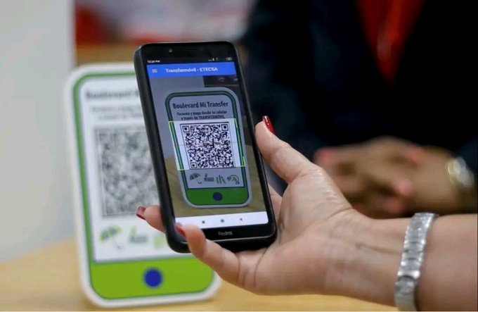 En toda la red de Oficinas Comerciales de <a href="/ETECSA_Cuba/">ETECSA</a> en #CiegodeÁvila puede usted realizar sus pagos con el uso de códigos QR. 
Apostamos por la transformación a los canales de pagos electrónicos 
#EtecsaConCuba #AvileñosEnLínea 
<a href="/wilfredoj_rguez/">Wilfredo José Rodríguez Rodríguez</a> <a href="/Avilacomunica/">Avila Comunica</a> <a href="/LidiaHid/">Lidia E. Hidalgo Rodríguez 🇨🇺🇨🇺♥️</a>