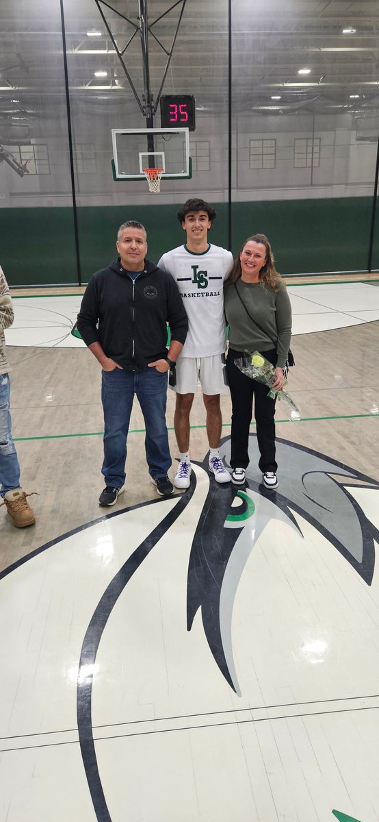 Lake Shore bball tweet media