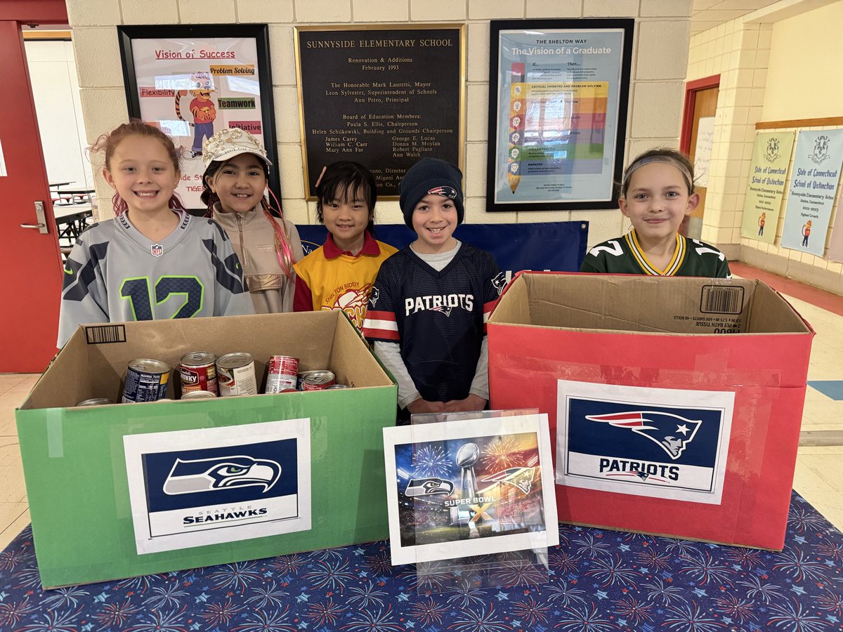 MelisManning's tweet photo. We collected 105 cans of soup for our “Soup”er bowl food drive. 🥫 It was close, but Sunnyside favored the Seahawks 54-51! 💙💚We hope everyone enjoyed the Super Bowl. 🏈 https://t.co/ZuXVkcemO6