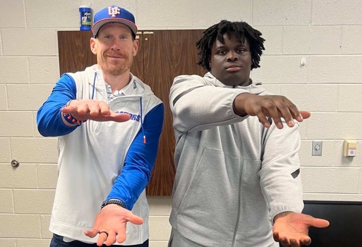 Phil Trautwein visited 4-star 2027 IOL Jordan Agbanoma at Grayson High School in Georgia in late January.

Now, he has an official visit set with the Gators, a source tells <a href="/Swamp_247/">Swamp247</a> 

➡️: 247sports.com/college/florid… (VIP)