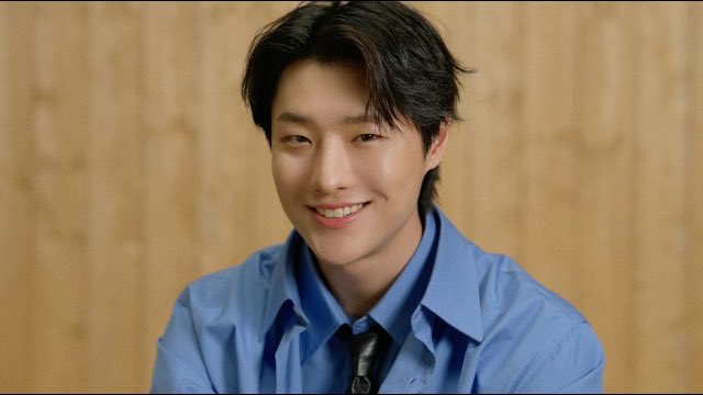 260212 FILA KOREA YOUTUBE

슬림한 쉐입과 감각적인 컬러가 만나 
룩에 포인트를 더해주는 리트모 슬릭

한소희와 WOODZ(우즈)가 함께 선보이는 
리트모 슬릭만의 특별한 무드를 지금 바로 만나보세요.

🔗 youtu.be/y8lFRDlAN94

#WOODZ #우즈 #조승연 #휠라