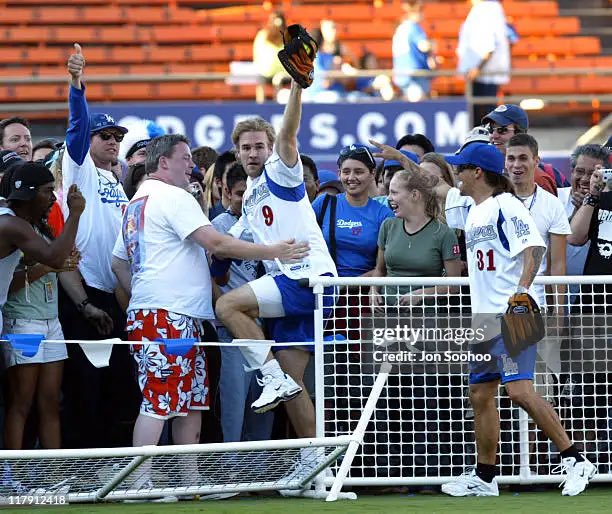 When James Van Der Beek played in our Hollywood Stars Game in 2004, I remember this insane catch he made but more importantly, I remember how kind and friendly he was. May he rest in peace and may his family find that peace, somehow. 🙏🏼
