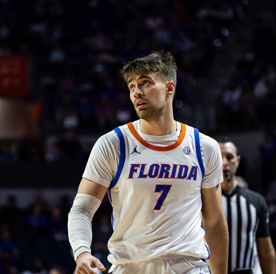 ryanhammer09's tweet photo. If Florida can have nights with ALL 3 of their guards going like tonight, ceiling will continue to rise

Xaivian, Boogie &amp; Urb tonight: 
41 points
8 assists
4 TOs
16-32 FG
6-16 from 3
🐊🐊🐊 https://t.co/ajOmUZIWiz