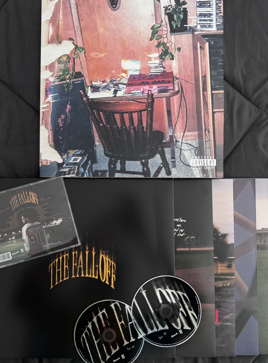 tcornell09's tweet photo. Fire 🔥 album form J Cole. Had to cop me a Vinyl and the CD especially with this being his last. Cole going out on top by giving his day 1 fans a true cole project that is definitely a classic. This album will age very well.#yeaIsaidit #coleworld #thefalloff @JColeNC https://t.co/ZsVI9FBJYi