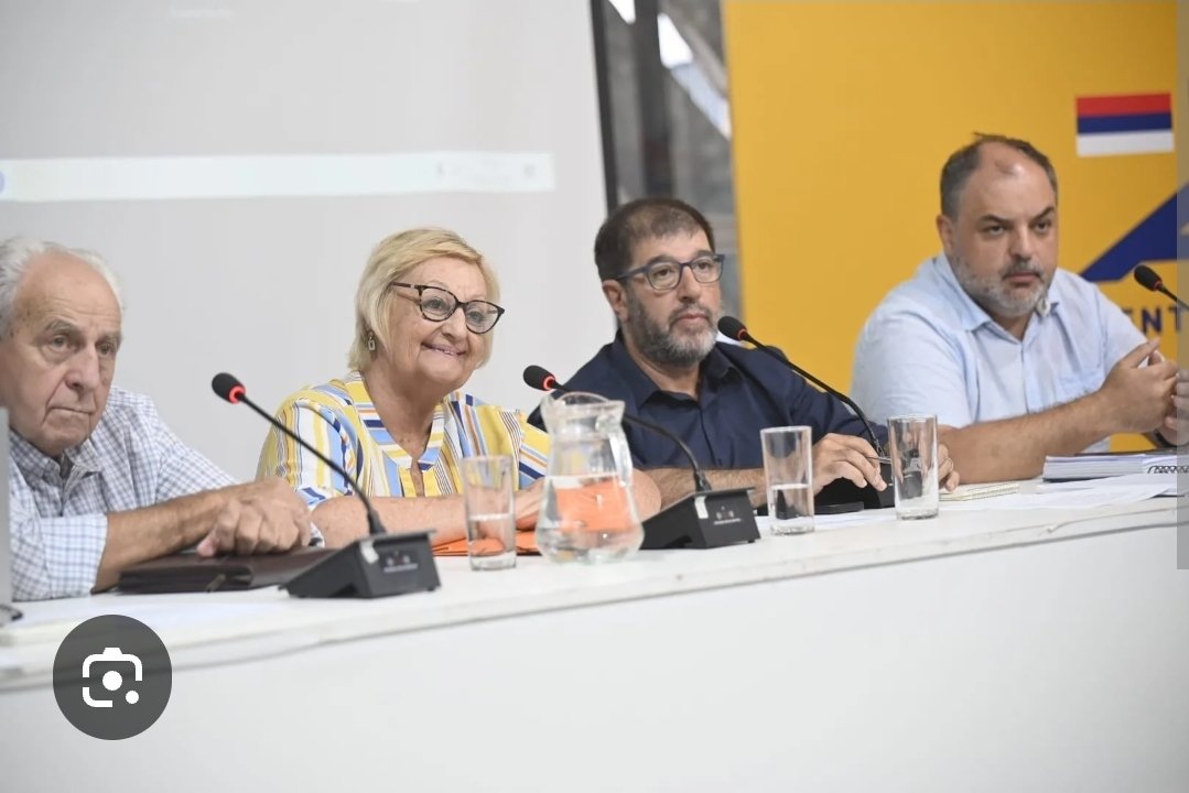 Lo último que ven los CEO de las multinacionales antes de tomarse el buque.. Festejen
