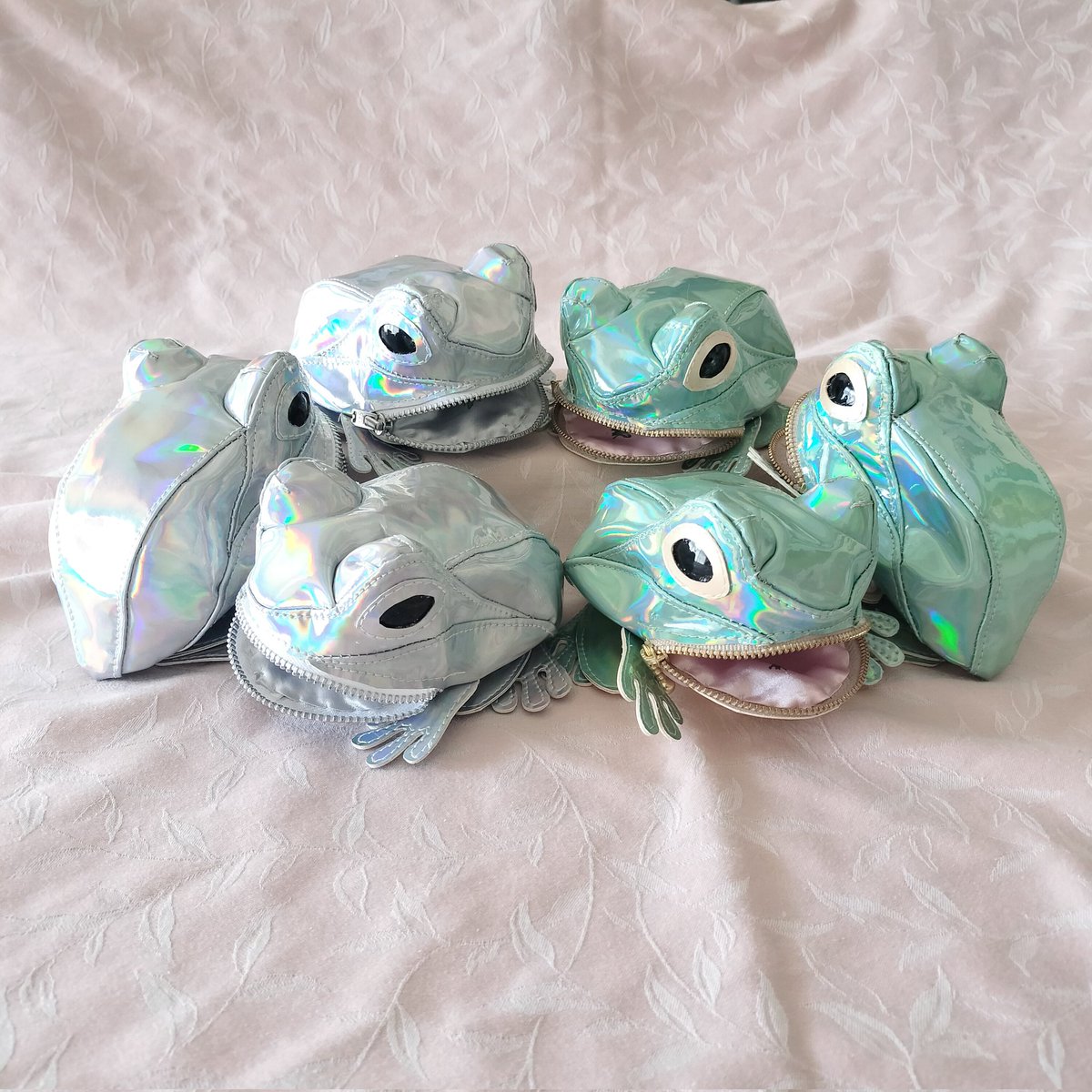 4月4日(土)卍デマーケット限定品の オーロラシルバーは こんなふうに