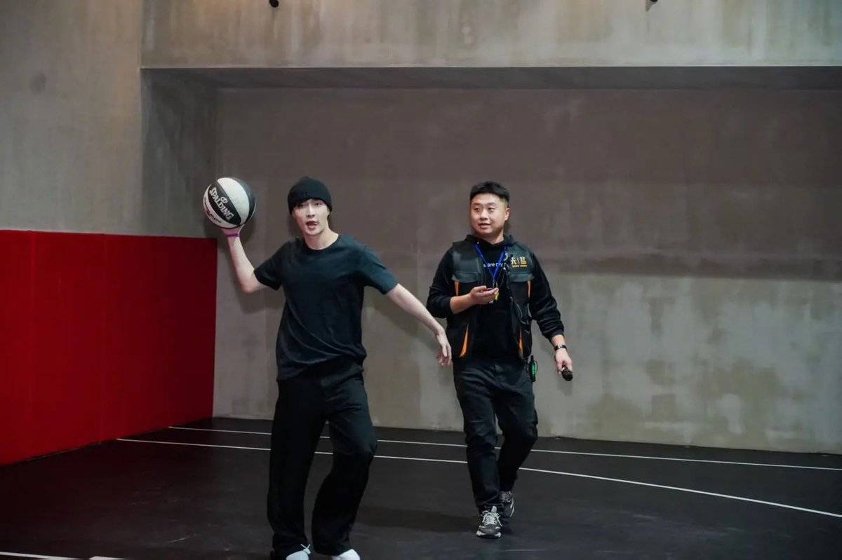 Chuchouxxing's tweet photo. 260211 Chromosome annual New Year Party @layzhang #CEOLAY
งานเลี้ยงประจำปีบริษัทเมื่อวันก่อนค่ะ มีทั้งพนักงาน เด็กฝึก และศิลปิน CEG เข้าร่วม งานใหญ่แบบอบอุ่นขึ้นทุกปีเลยนะคะ คุณบอสเก่งมาก
Photo credit : Catering🍽️ 📸 https://t.co/DHYHCp3GRk
