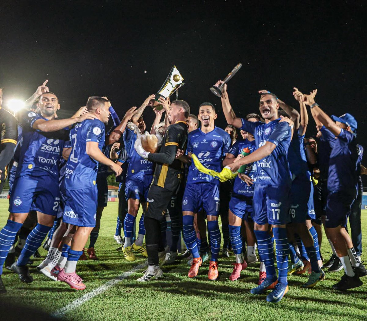 ADIguatuCE's tweet image. CAMPEÃOOOOOOOO 🏆

📸 João Marcos Lima | ADI 

#VamosAzulão #Iguatu #ADI