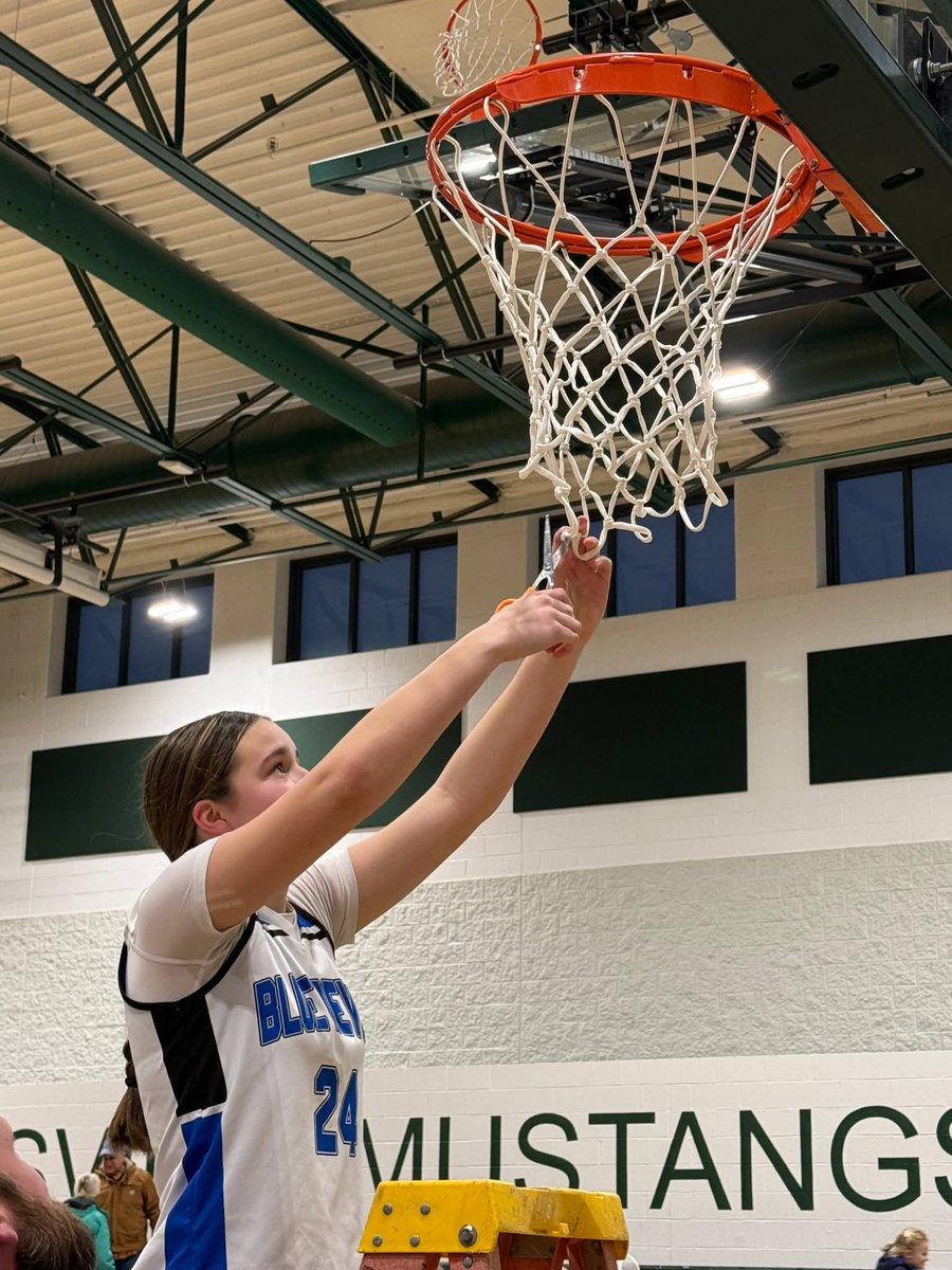 jeffsteving's tweet photo. Jocelyn Steving and the Brunswick Middle School 7th grade girls took home the GCC trophy today!  15-1 overall, 13-0 in conference play. @bwickgbb @MacBasketballUA     #macproud https://t.co/SVPBZRSzdA