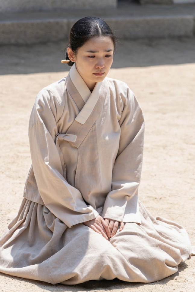 📷 스틸 공개
'왕과 사는 남자', 관객들의 감정을 단숨에 끌어올리는 명장면 담은 스틸 공개. 유해진·박지훈·전미도 눈빛 연기 호평.
11일 기준 누적 128만, 주말 200만 돌파 가능할 듯. 절찬 상영 중.
#유해진 #박지훈 #전미도