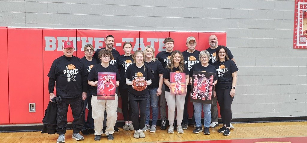 bethelTsports's tweet photo. Congrats to Zoey Sandker! 1,000 Career Points! https://t.co/6DgQY9oUPB