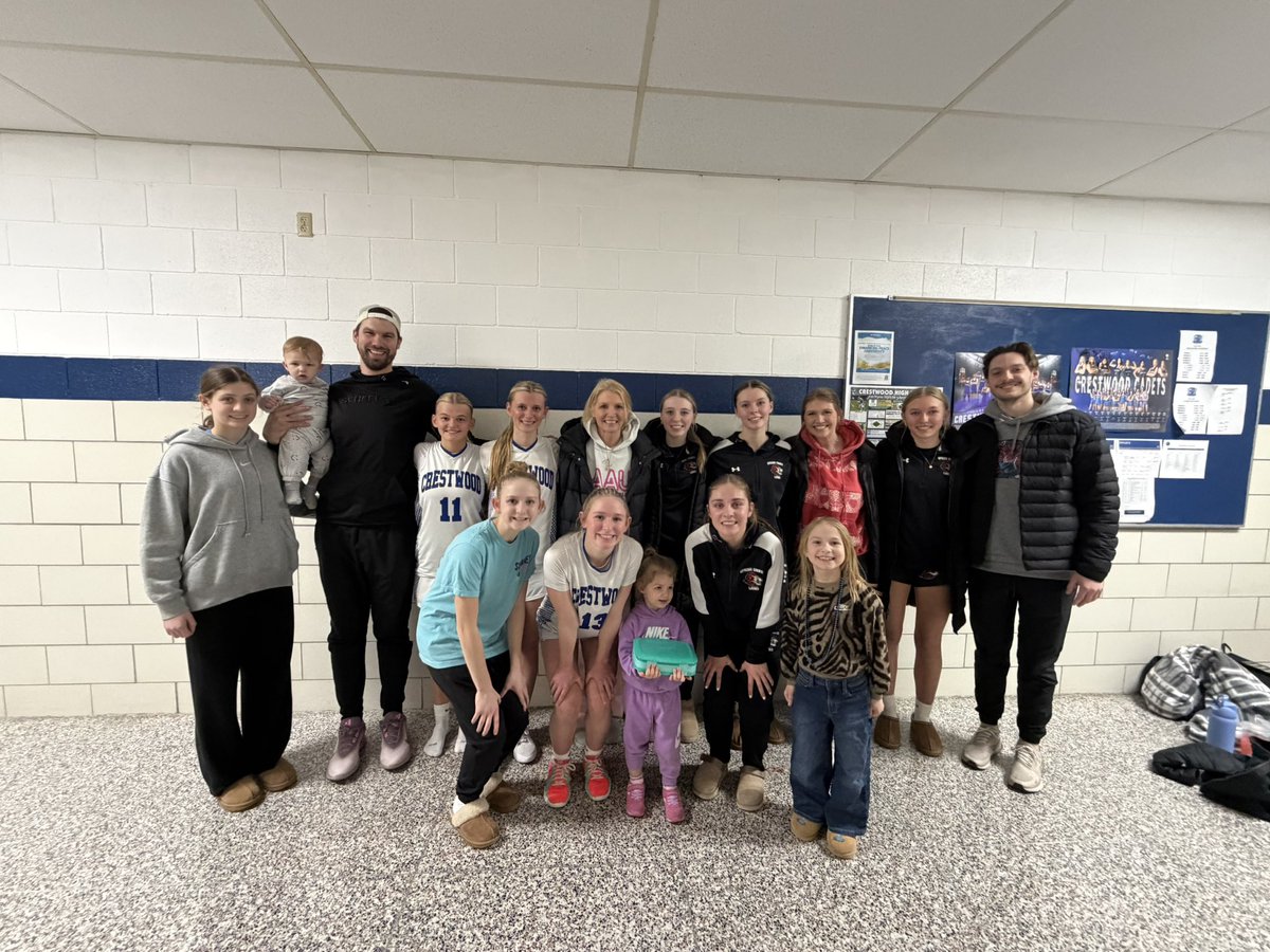 Tanya Riehle tweet media