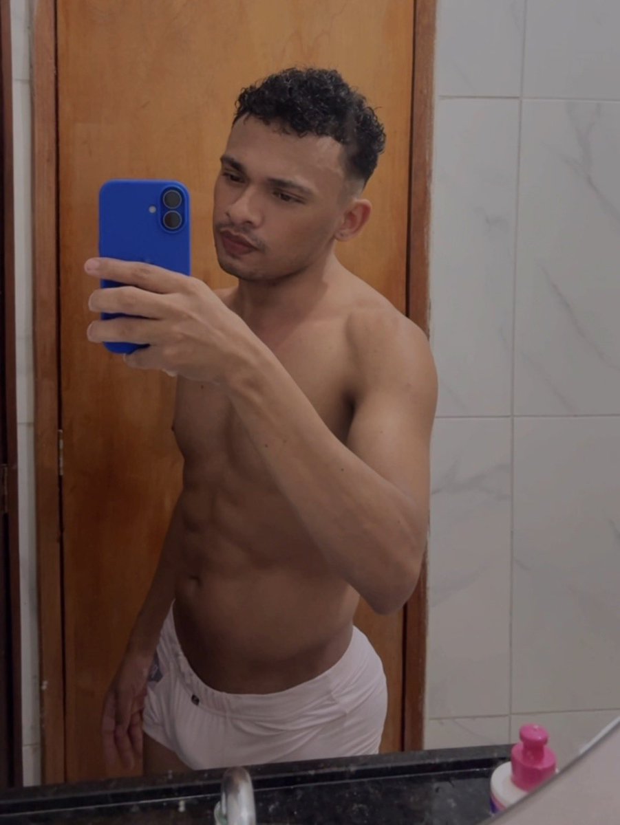 ERI 🧙🏼♀️🥂 tweet media