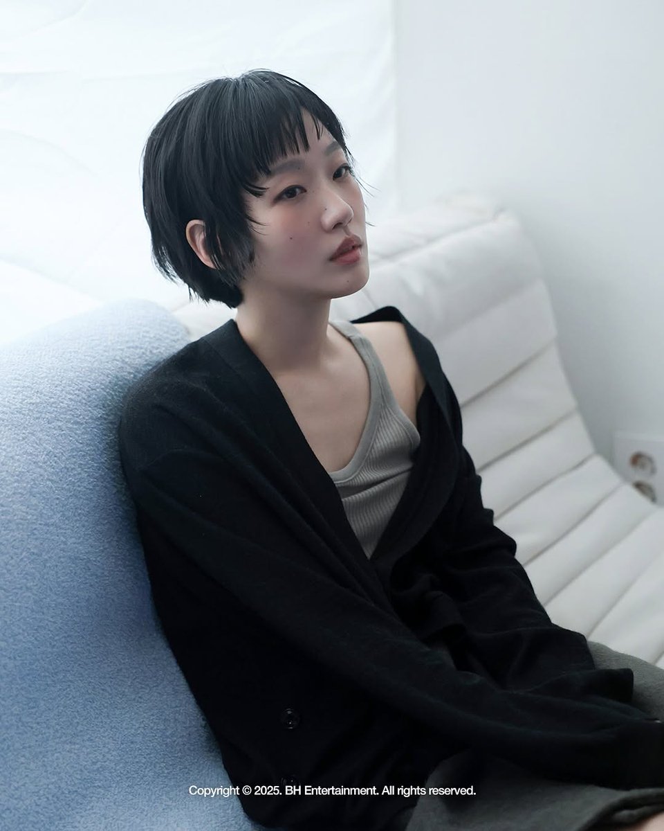 아니 근데 이 사진 숏컷에 점 잘 보이는게 너무 좋음///