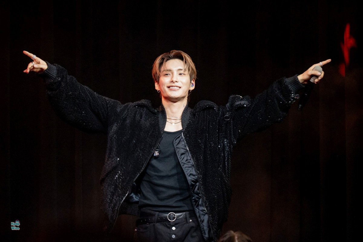 kpopwise's tweet photo. [Concert Review] From K-Idol to Artist: JUNHEE @official_junhee Brings the Beat Into the Ocean in San Francisco

📸 By @melodybymegan

#CLOVER Check it out here: 
🤿 https://t.co/rOdD8jZy6O

#JUNHEE #JUNHEETourinUS #IntotheOcean
#Oppang #KorusEntertainment https://t.co/nc2x5uQPEt