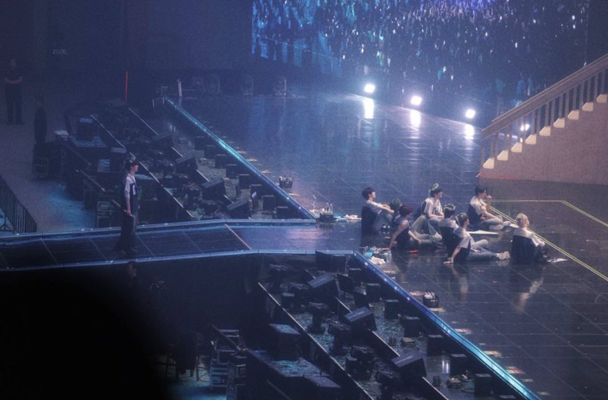 bae_hyeonsoo's tweet photo. no context needed https://t.co/vvhsATHvpY