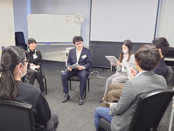 orangearch_rec's tweet photo. 【技術と人の力で、信頼と共感に基づく未来を創る企業へ】
『人的資本 = 育成・成長 最優先！』の行動指針のもと 
職場での問題発見、問題解決策検討を体験
議論後すぐにフィードバックを行い、会議での自身の立ち位置や姿勢に気づきを得ました
#オレンジアーチ #いっしょに働こう #スペシャリスト集団 https://t.co/Fx6I3X0gM2