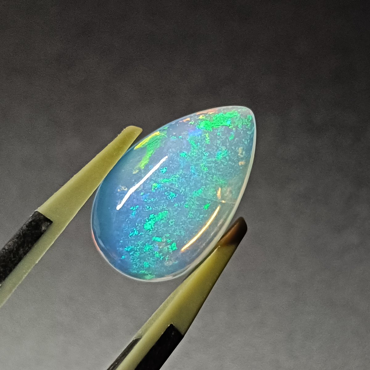 鉱石士エルシェード tweet media