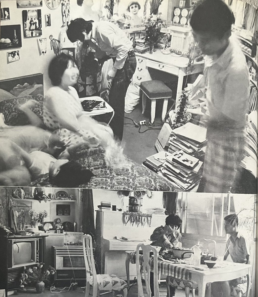 1970年頃の横尾忠則の部屋の様子。居心地よさそうで遊びに行きたい。

独創的な発想の生まれる部屋
横尾忠則氏の整理されない部屋の落着

「インテリア新入門」誠文堂新光社　1970.7.20
