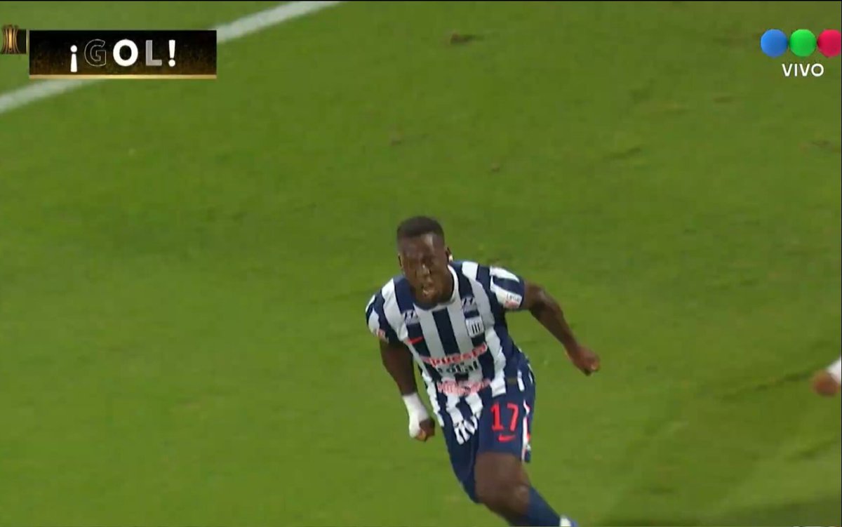 Carlos_rctm's tweet photo. Quiero felicitar al negro pesetero, es el jugador perfecto para meter goles que no sirvieron PARA NADA.
Suerte en Alianza Lima, hijo de la gran puta, de momento sin libertadores y a llorar https://t.co/4kNXZgqcoe