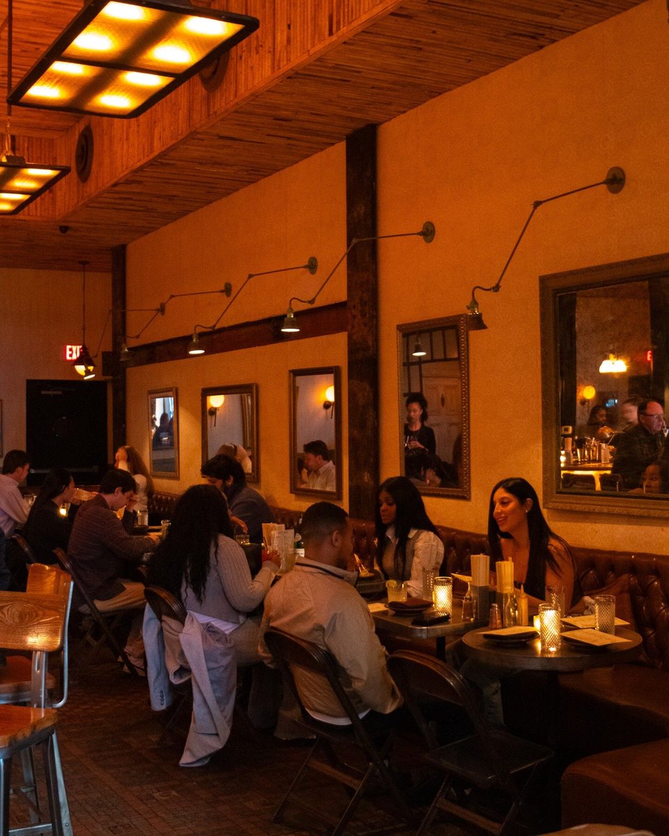 JOB ALERT: #PHILLY - Schulson Collective and Double Knot, blending modern Japanese cuisine with elevated hospitality, are hiring a friendly and knowledgeable HOST, RESTAURANT MANAGER, and FOOD RUNNER buff.ly/B9ihkZL