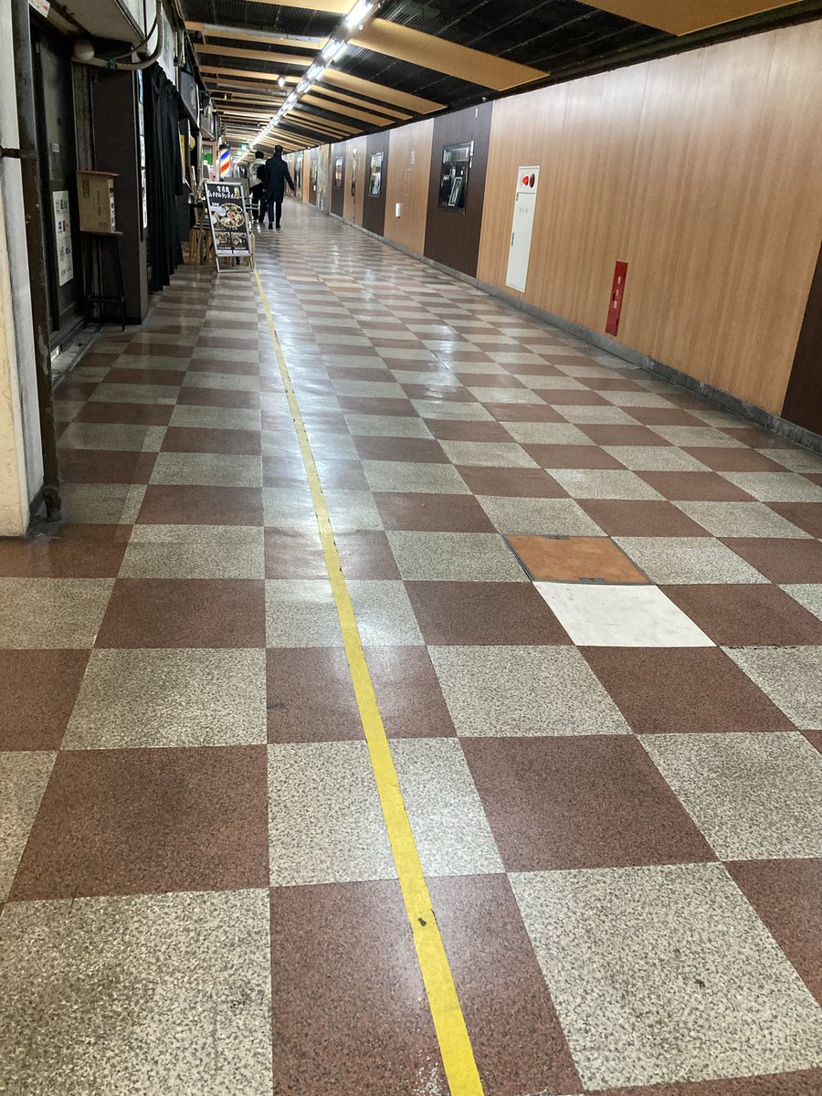 sonrisa777's tweet photo. 建設業許可の営業所変更の手続きのために伏見駅でおりました

名古屋に10年近く住んでたのに、伏見の地下街の存在を始めて知りました💦
レトロ〜 https://t.co/Rfzrd78tM0