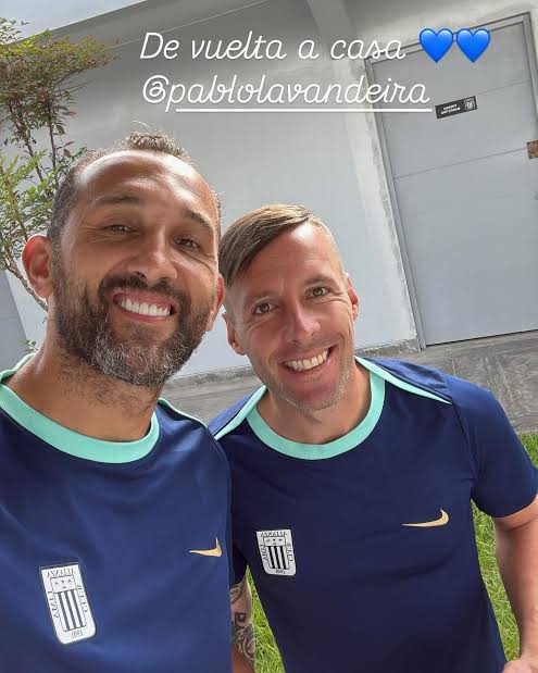 Se fueron los disciplinados, los q trabajaban con compromiso por el Club, es mas, los echaron por ser "soplones" y priorizaron el amiguismo, la argolla y lo mal llamado aliancismo.

Volvimos a ser ese Club mediocre q no hace nada a nivel Internacional.

Esto dejamos ir... HDPS.