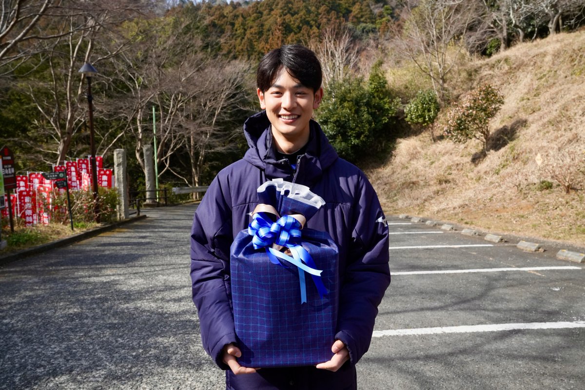 orehako_ntv's tweet photo. †°｡𝑯𝑨𝑷𝑷𝒀 𝑩𝑰𝑹𝑻𝑯𝑫𝑨𝒀｡°†

本日は、青葉隼斗役
小林虎之介さんのお誕生日🎂
おめでとうございます！

実は、水沢くんのお誕生日の日に
虎さんのお誕生日もお祝いしました！
素敵な一年になりますように✨

#俺たちの箱根駅伝
#オレハコ
🍂2026年10月放送スタート🍂 https://t.co/fMtDCapUEL