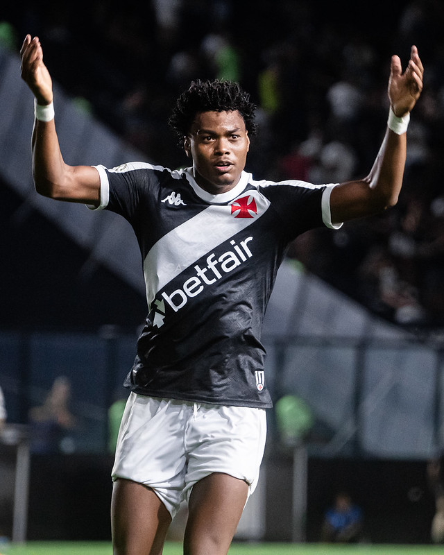 andersoncrvg93's tweet photo. Uma das piores "revelações" da base que ja vestiram a camisa profissional do Vasco da Gama. 

O famoso RUIM DE TUDO. https://t.co/prLAOucxjK