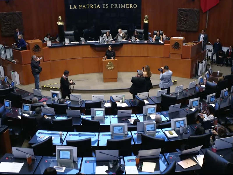 IMER_Noticias's tweet image. ⏰ El Senado aprobó la reforma que reduce la #JornadaLaboral de 48 a #40horas semanales, en beneficio de millones de trabajadores en México.

👉 Conoce los detalles: noticias.imer.mx/blog/senado-da…