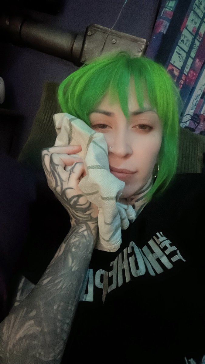 VividVivka 💜 tweet media